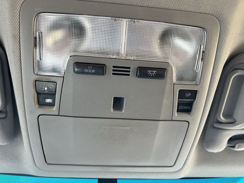 Used 2014 Toyota Camry SE w/ Moonroof Package image 23