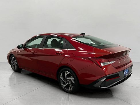 Certified 2025 Hyundai Elantra SEL image 7