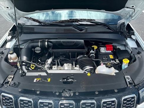 Used 2025 Jeep Compass Limited AWD/4WD image 29