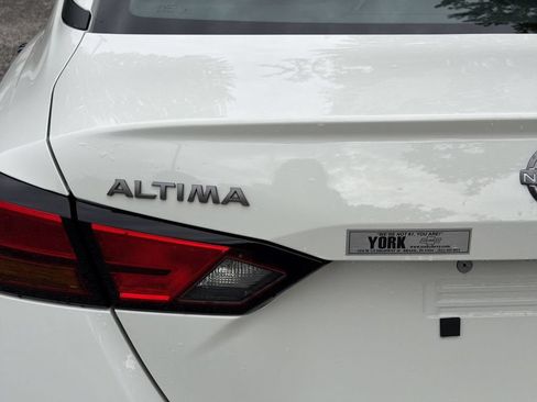 Used 2025 Nissan Altima 2.5 SV FWD image 29