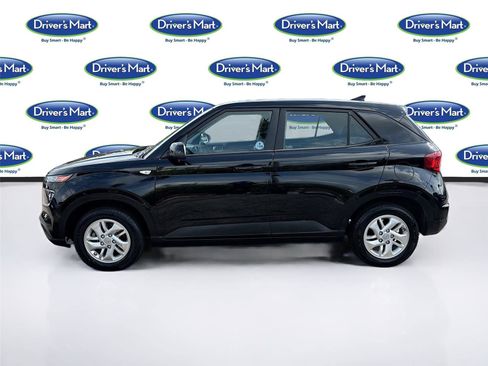 Used 2021 Hyundai Venue SE FWD image 4