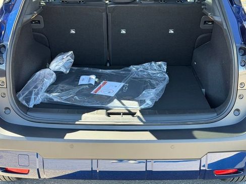 New 2026 Nissan Kicks SV w/ Charging Package FWD image 4