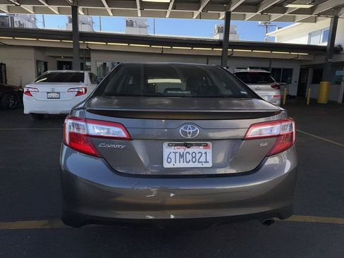Used 2012 Toyota Camry SE image 11