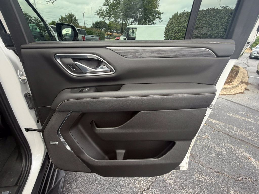 Certified 2023 GMC Yukon XL SLT AWD/4WD image 16