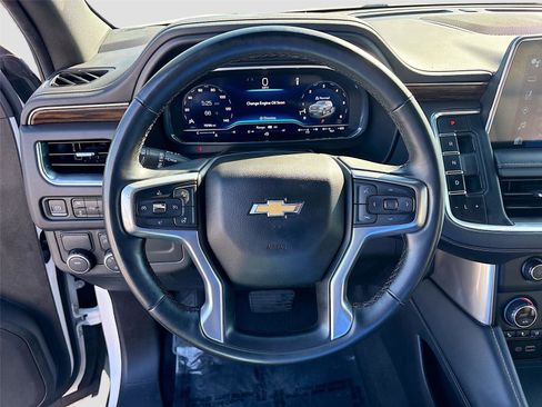 Used 2023 Chevrolet Suburban Premier image 13