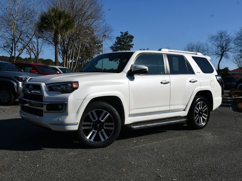 Used 2018 Toyota 4Runner Limited image 3
