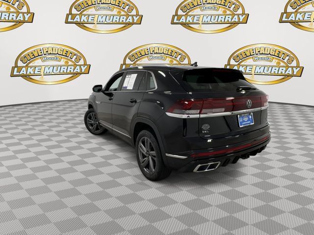 Used 2024 Volkswagen Atlas Cross Sport SEL R-Line AWD/4WD image 2