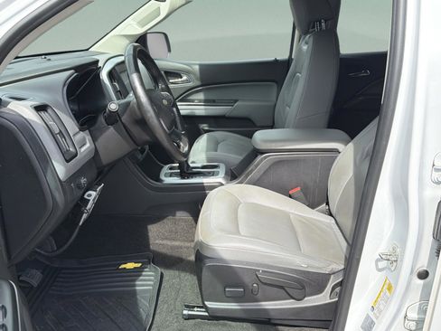 Used 2015 Chevrolet Colorado LT w/ Luxury Package image 29