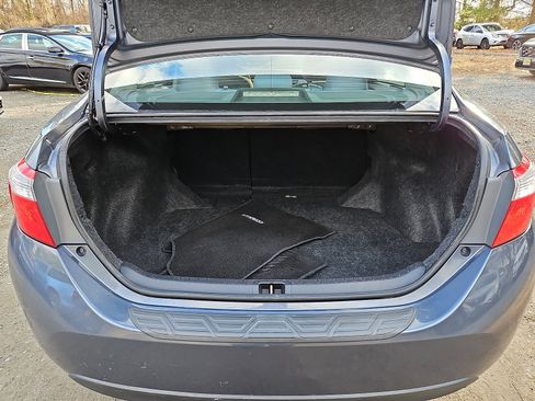 Used 2014 Toyota Corolla LE image 28