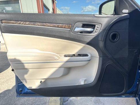 Certified 2023 Chrysler 300 Touring L w/ Popular Equipment Group image 19