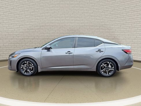 Used 2024 Nissan Sentra SV image 8