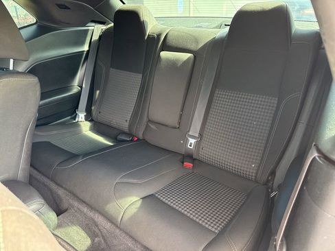 Used 2018 Dodge Challenger SXT RWD image 40