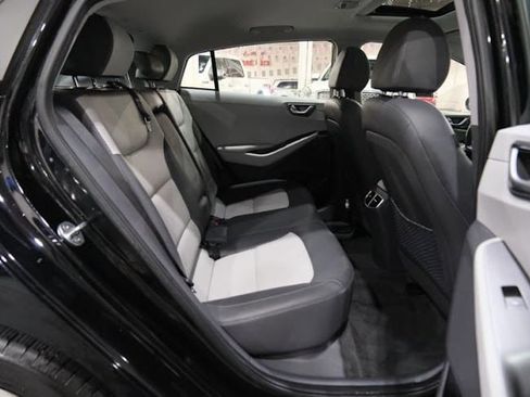 Used 2020 Hyundai Ioniq Limited image 24