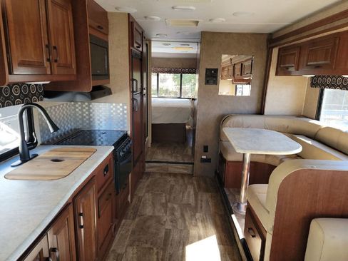 Used 2016 Ford E-450 and Econoline 450 Super Duty w/ Motorhome Prep Package image 11