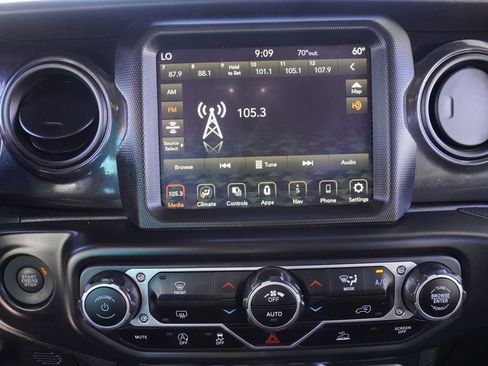 Used 2022 Jeep Gladiator Sport image 20