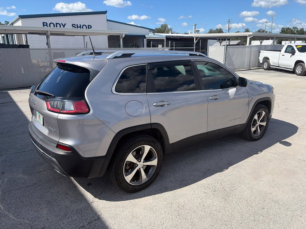 Used 2019 Jeep Cherokee Limited AWD/4WD image 4