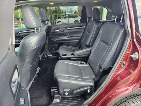 Used 2015 Toyota Highlander Limited AWD/4WD image 17