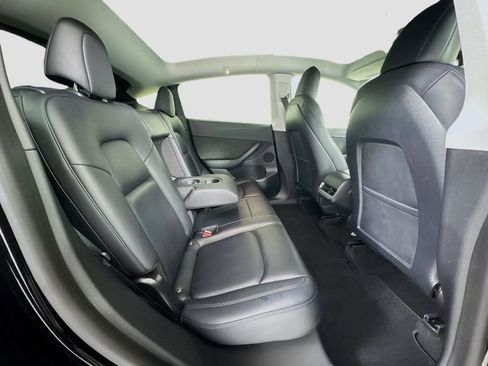Used 2021 Tesla Model Y Long Range image 24
