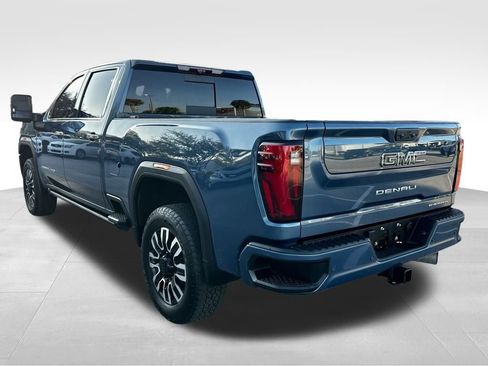Used 2024 GMC Sierra 2500 Denali Ultimate image 8