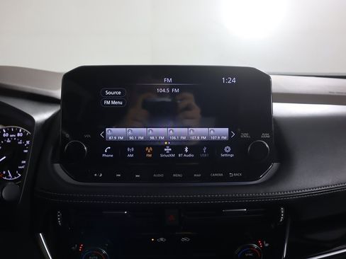 Used 2023 Nissan Rogue SL w/ SL Premium Package image 49