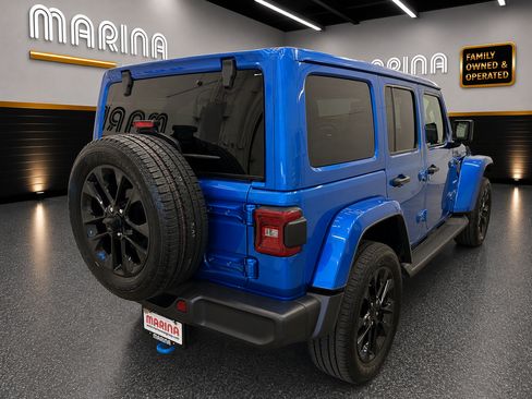 Certified 2023 Jeep Wrangler Unlimited Sahara w/ Cold Weather Group AWD/4WD image 17