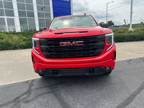 Used 2024 GMC Sierra 1500 Elevation w/ X31 Off-Road Package AWD/4WD image 2