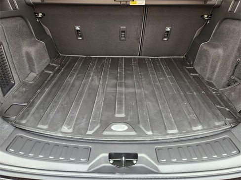 New 2025 Land Rover Discovery Sport S image 22