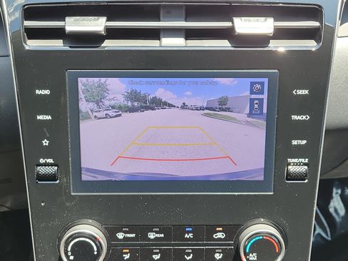 Used 2023 Hyundai Tucson SE FWD image 29