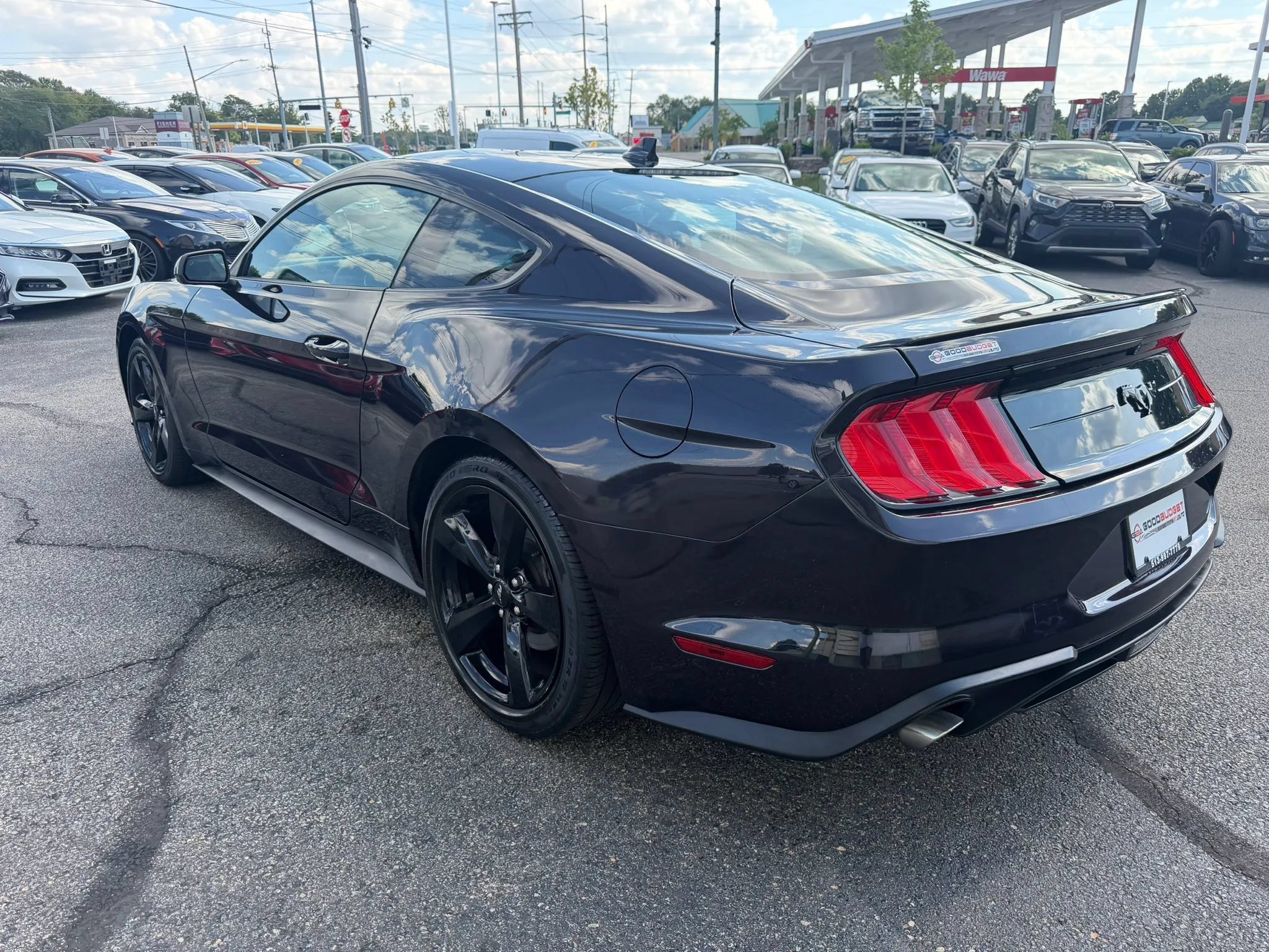 Used 2022 Ford Mustang Coupe w/ Black Accent Package RWD image 3