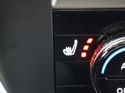 Used 2023 Nissan Rogue SV w/ SV Premium B Package image 15