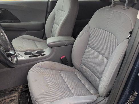 Used 2021 Kia Niro LXS FWD image 11