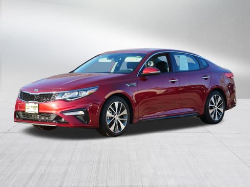 Certified 2019 Kia Optima S image 3