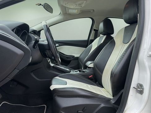 Used 2013 Ford Focus Titanium FWD image 17