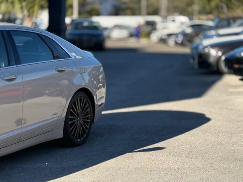 Used 2018 Lincoln MKZ Reserve image 2