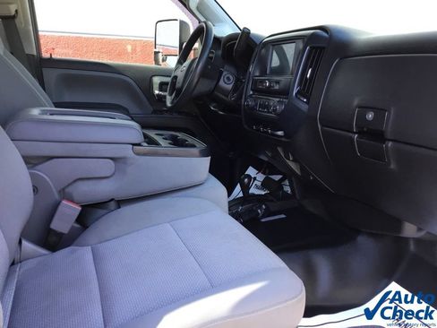 Used 2018 Chevrolet Silverado 2500 W/T w/ Snow Plow Prep Package AWD/4WD image 41