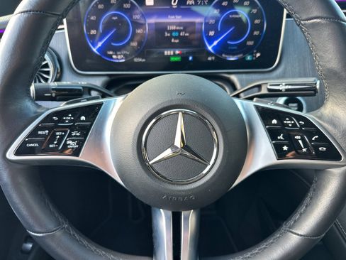 Used 2023 Mercedes-Benz EQE 500 4MATIC Sedan image 23