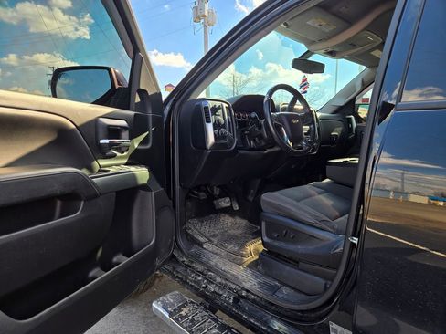 Used 2018 Chevrolet Silverado 1500 LT w/ All Star Edition image 9