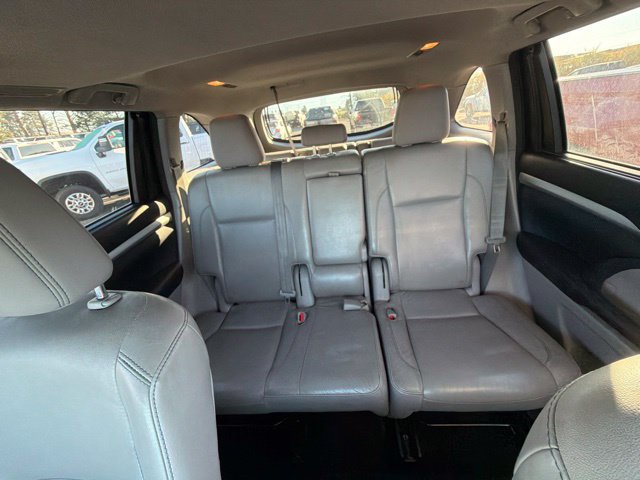 Used 2016 Toyota Highlander XLE AWD/4WD image 19