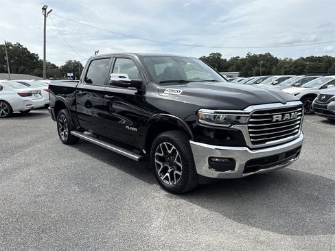Used 2025 RAM 1500 Laramie image 7