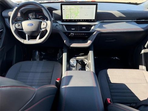 Used 2025 Ford Explorer ST-Line image 11