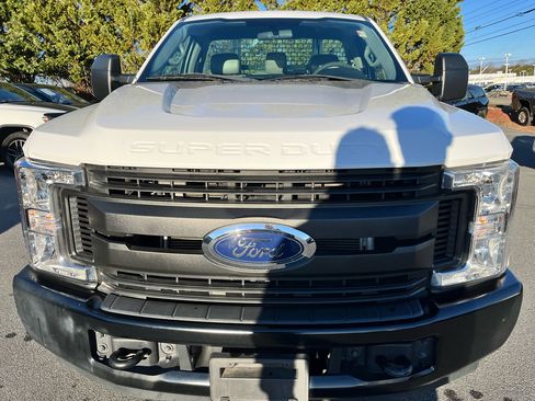 Used 2017 Ford F250 XL image 2