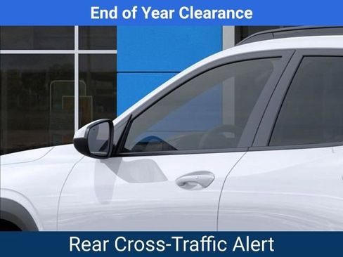 New 2025 Chevrolet Trax LT w/ Driver Confidence Package image 13