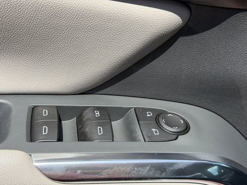 New 2026 Chevrolet Traverse LT FWD image 22
