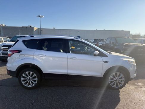 Used 2017 Ford Escape Titanium image 8