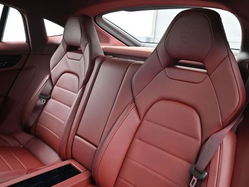 Certified 2025 Porsche Panamera 4 AWD/4WD image 6