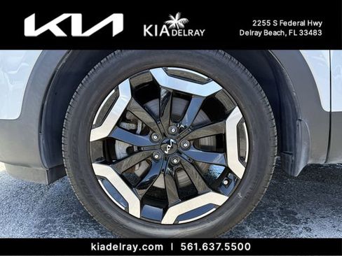 Certified 2023 Kia Telluride S w/ S Sunroof Package FWD image 34