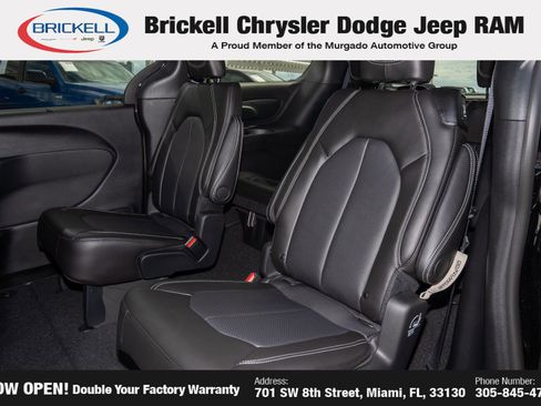 New 2026 Chrysler Pacifica Select image 18