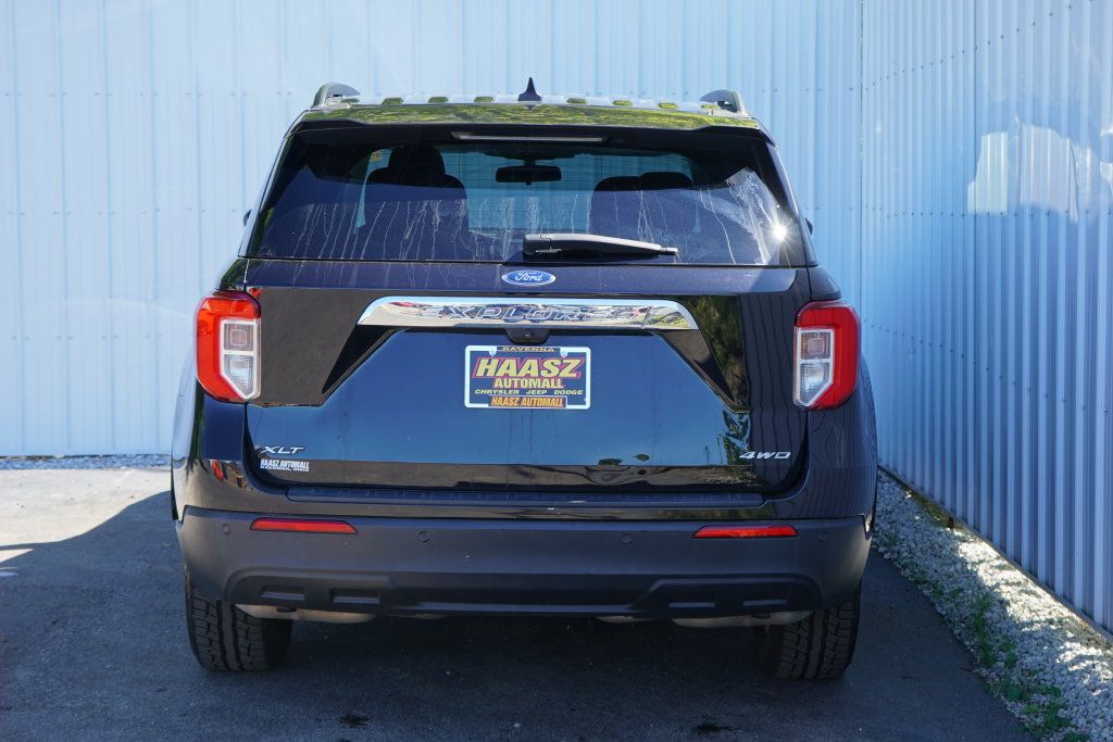 Used 2022 Ford Explorer XLT AWD/4WD image 5