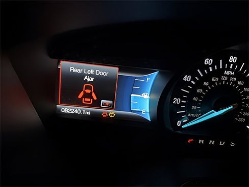 Used 2019 Ford Fusion Titanium image 19