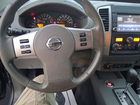 Used 2021 Nissan Frontier SV AWD/4WD image 10